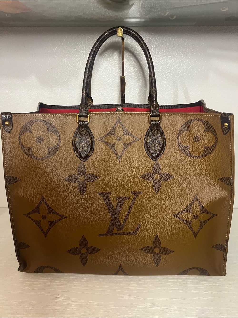 Louis Vuitton OnTheGo GM tote - Picture 6 of 16